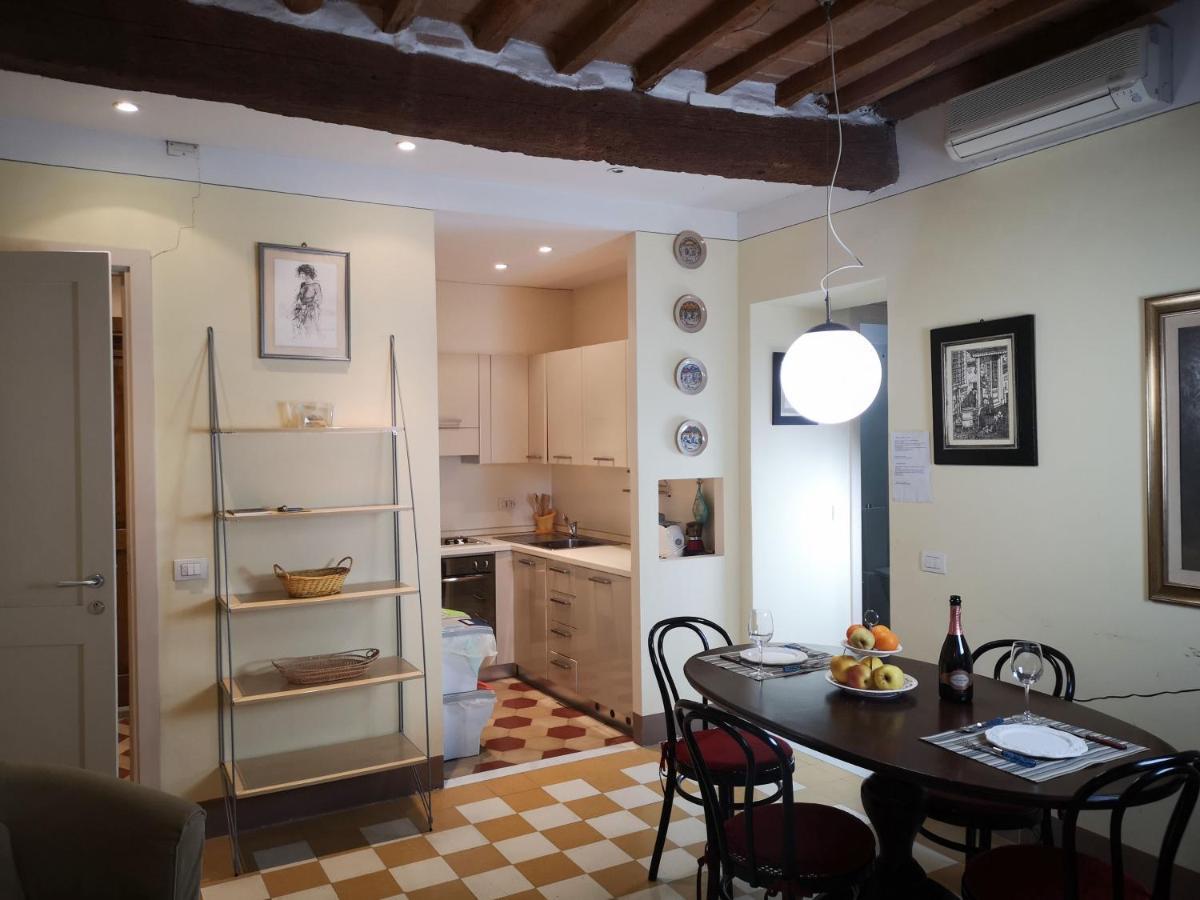 ルッカ A Palazzo Busdraghi Residenza D'Epoca Bed & Breakfast エクステリア 写真