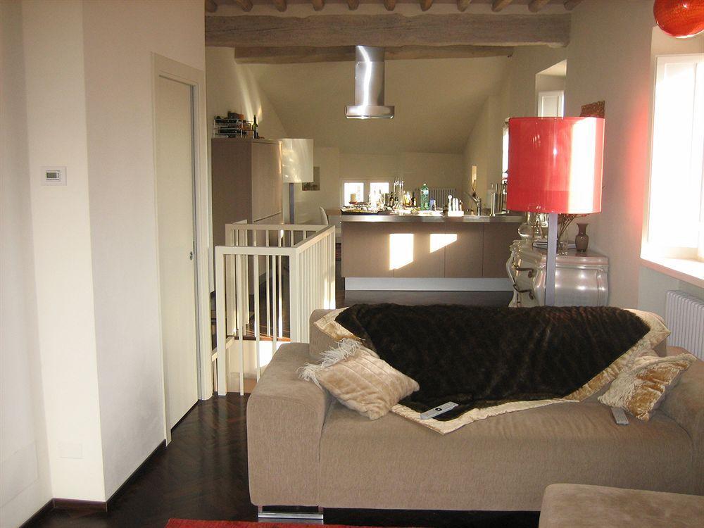 ルッカ A Palazzo Busdraghi Residenza D'Epoca Bed & Breakfast エクステリア 写真
