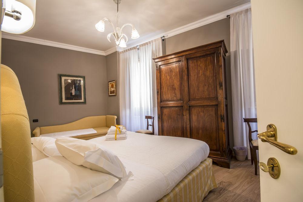 ルッカ A Palazzo Busdraghi Residenza D'Epoca Bed & Breakfast エクステリア 写真