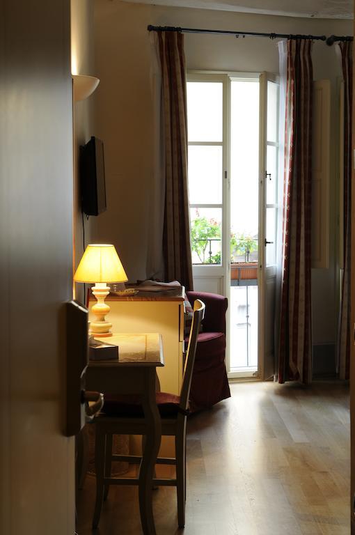 ルッカ A Palazzo Busdraghi Residenza D'Epoca Bed & Breakfast エクステリア 写真